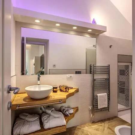 Square Oda ve Kahvaltı 4*