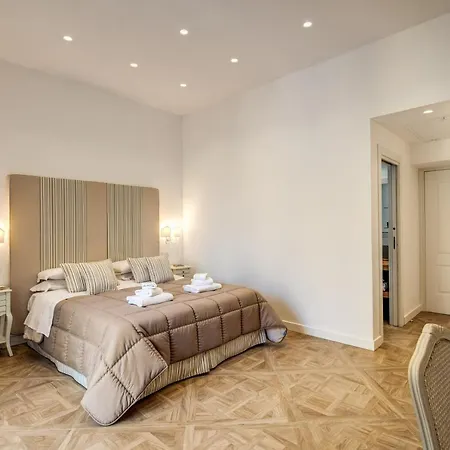 Square Oda ve Kahvaltı 4*