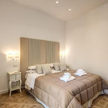 Square 4* Сорренто