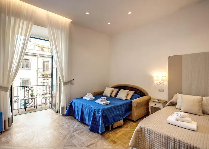 Square Bed & Breakfast