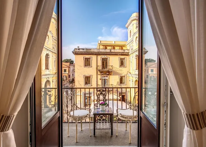 Bed & Breakfast Square