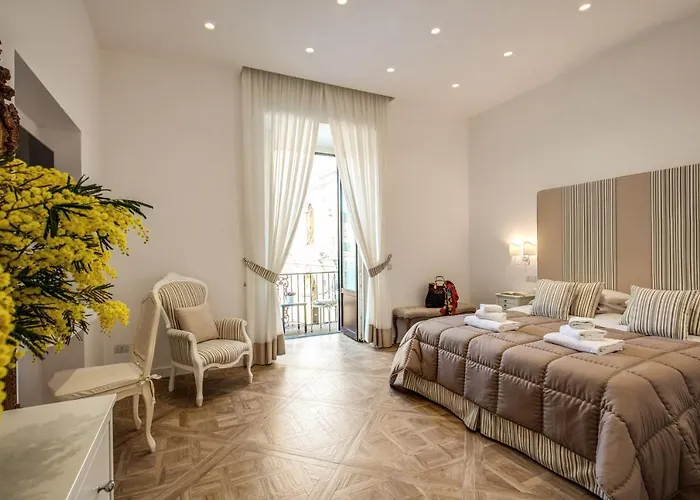 Bed & Breakfast Square