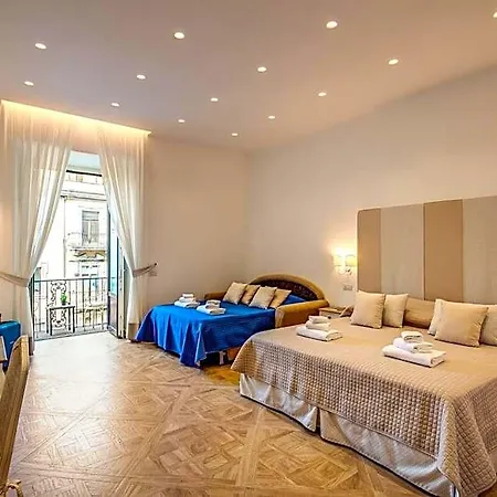 Oda ve Kahvaltı Square 4*
