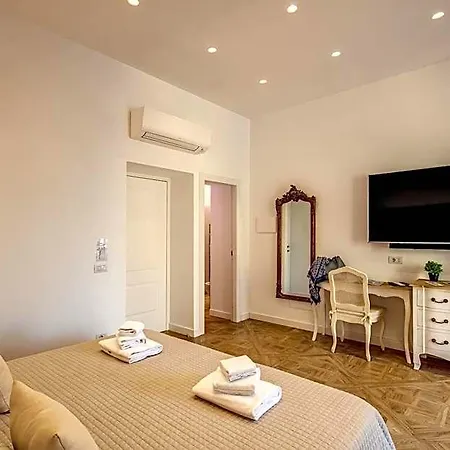 Square Oda ve Kahvaltı 4*