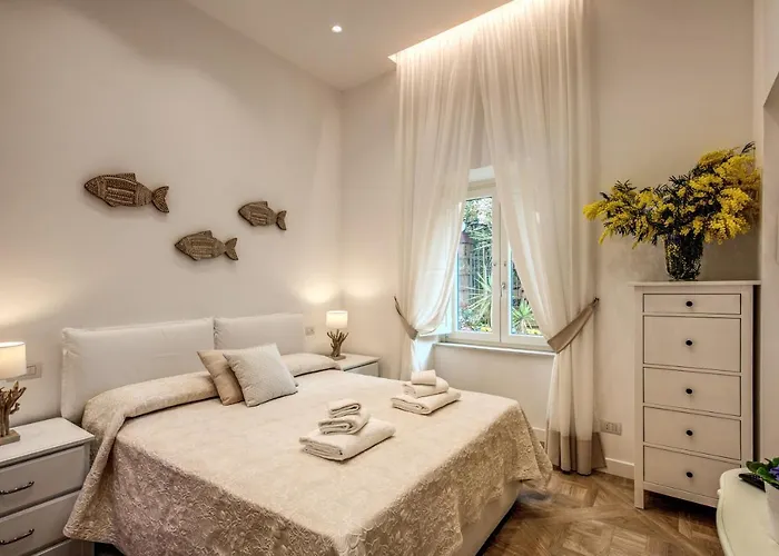 Alojamento de Acomodação e Pequeno-almoço Square Sorrento