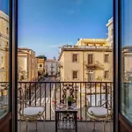 Bed & Breakfast Square