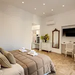 Square 4*