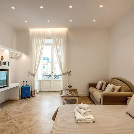 Square Bed & Breakfast 4*