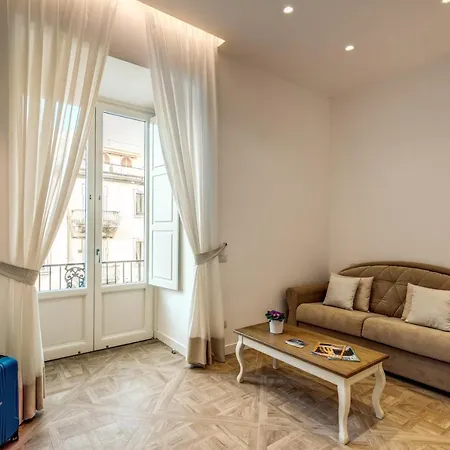 Bed & Breakfast Square 4*