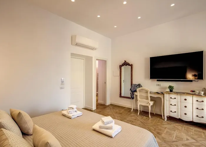 Square 4* Sorrento