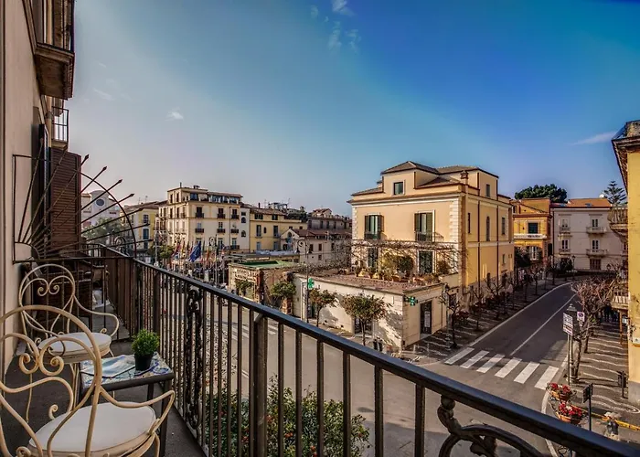 Square Sorrento