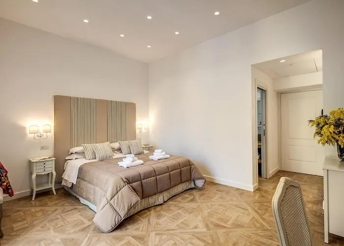 Square Bed & Breakfast 4*